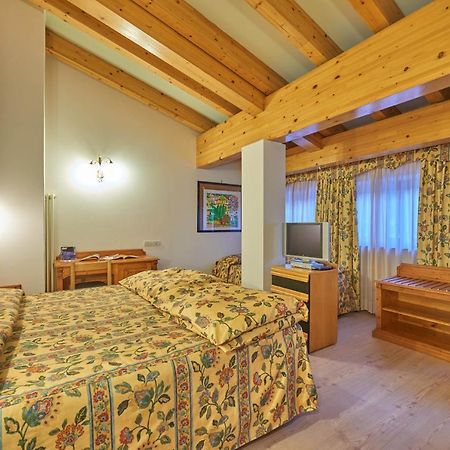 Hotel Bonapace ***S Madonna di Campiglio Bagian luar foto