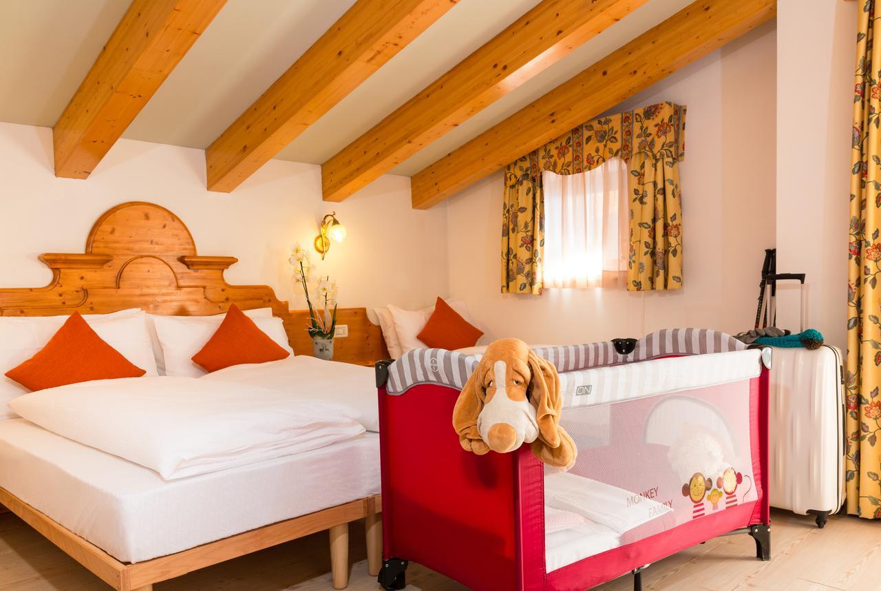 Hotel Bonapace ***S Madonna di Campiglio Bagian luar foto