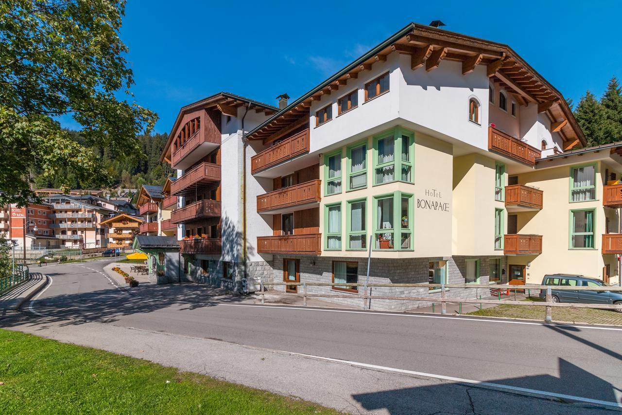 Hotel Bonapace ***S Madonna di Campiglio Bagian luar foto