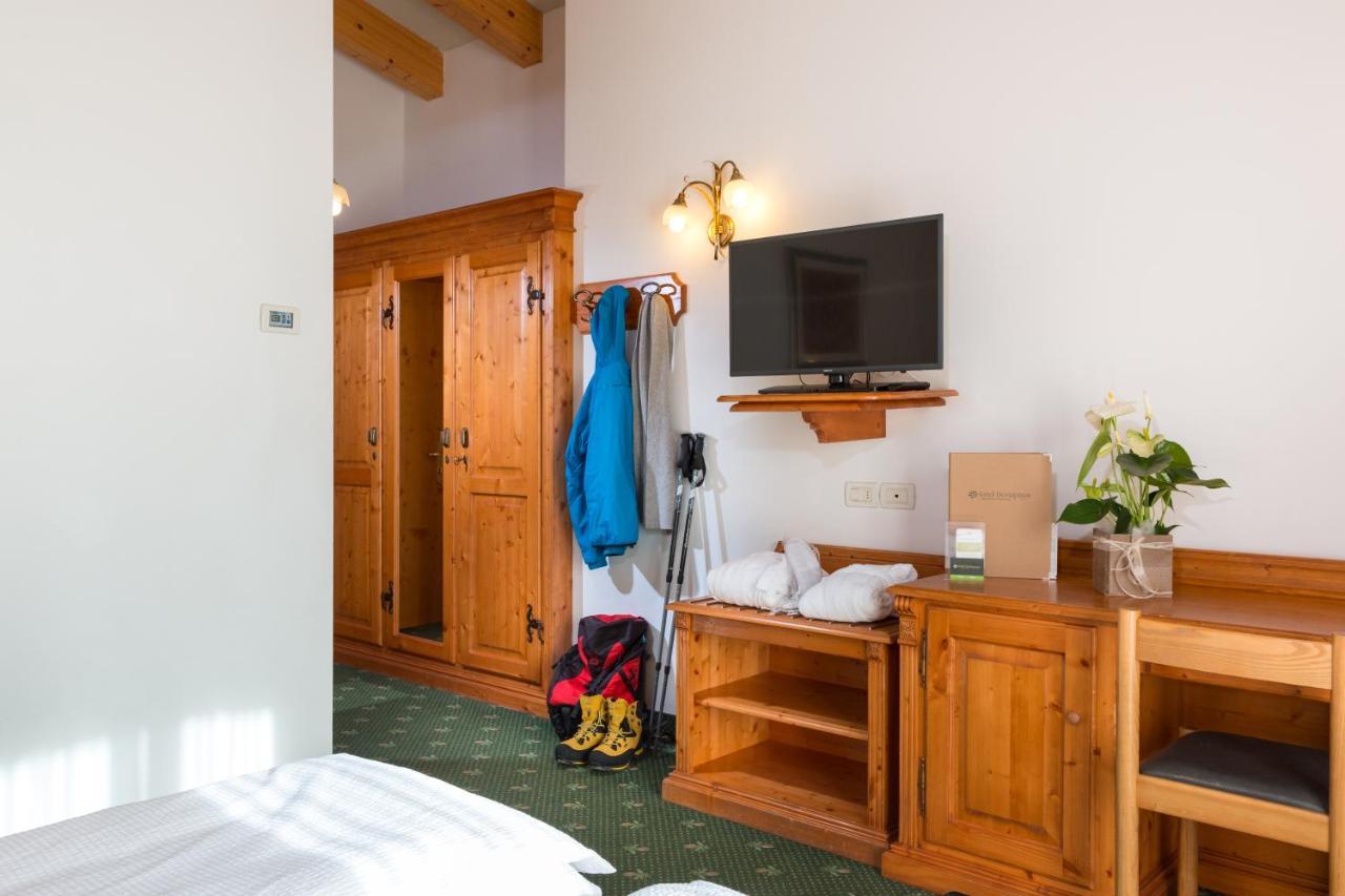 Hotel Bonapace ***S Madonna di Campiglio Bagian luar foto